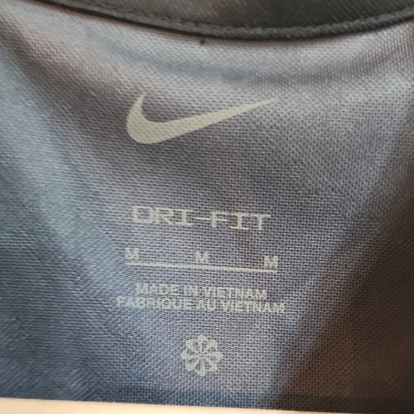 Nike Dri-FIT Shirt - Picture 2 of 5